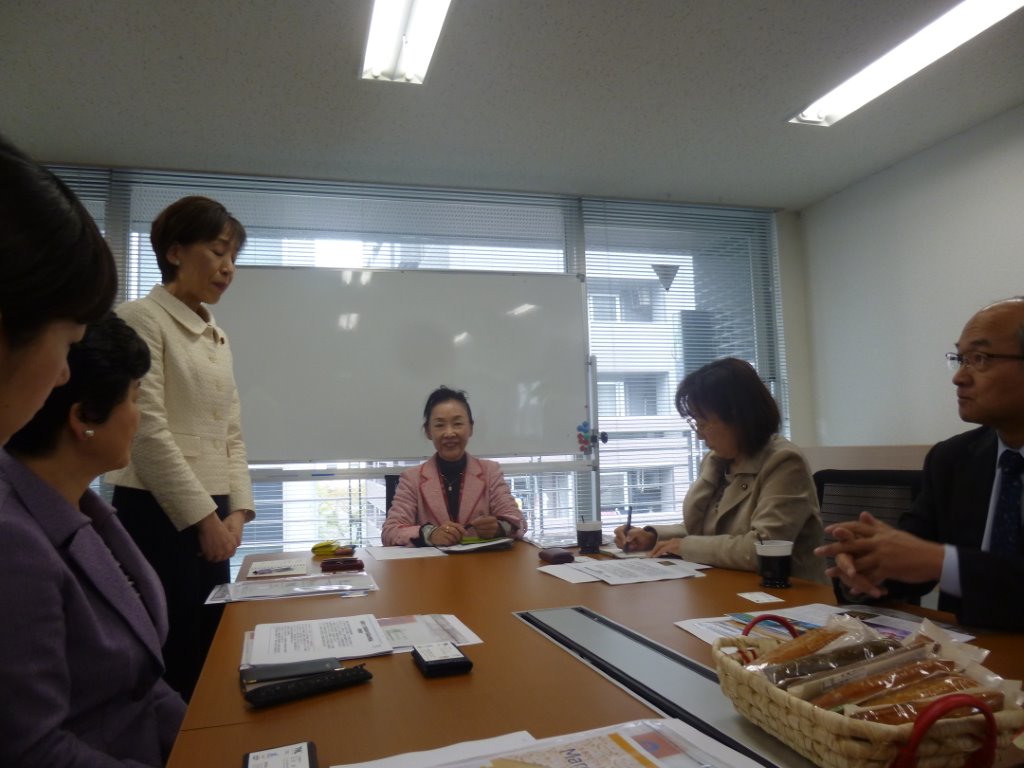 古屋女性委員長挨拶 写真