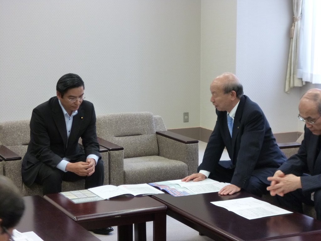 北陸新幹線建設促進同盟会 石井会長(富山県知事)ら 写真