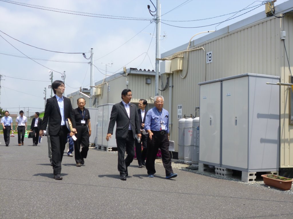 仮設住宅を視察 写真