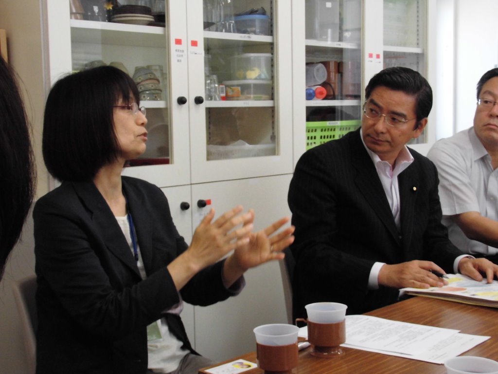 野村理事長 写真