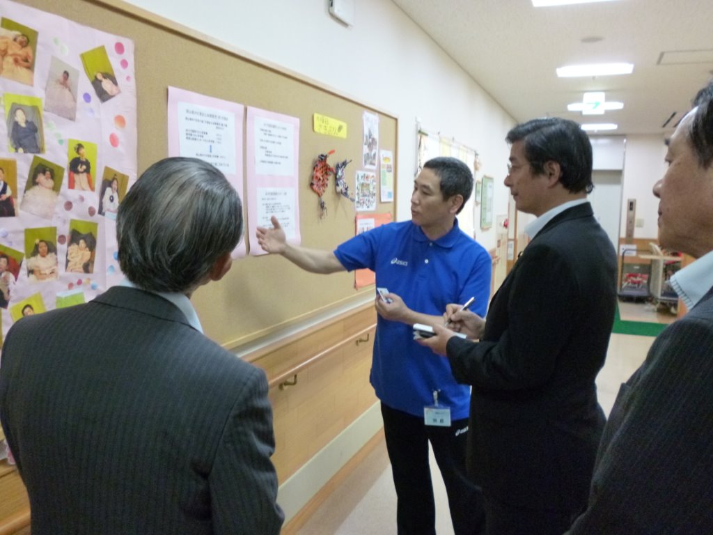 重症心身障害児・者の在宅支援についてお聞きする 写真