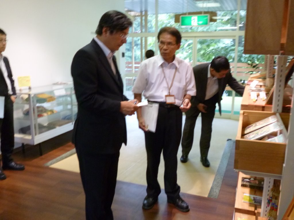 吉備ワークホームで作成された製品を見学 写真