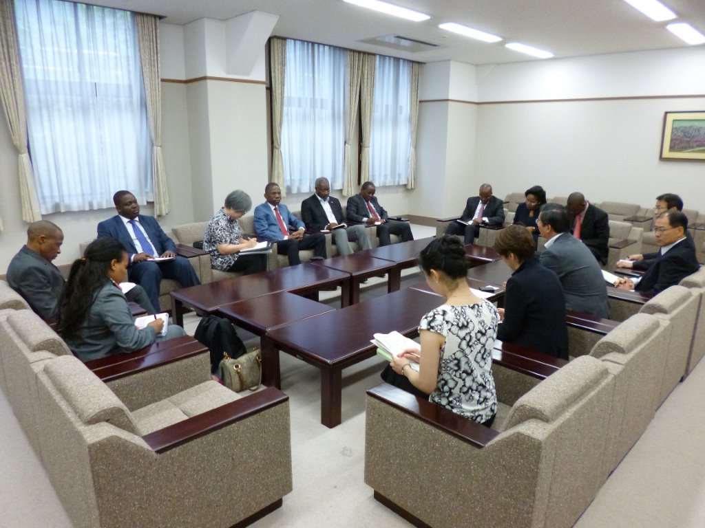 モザンビーク共和国の大臣一行 写真