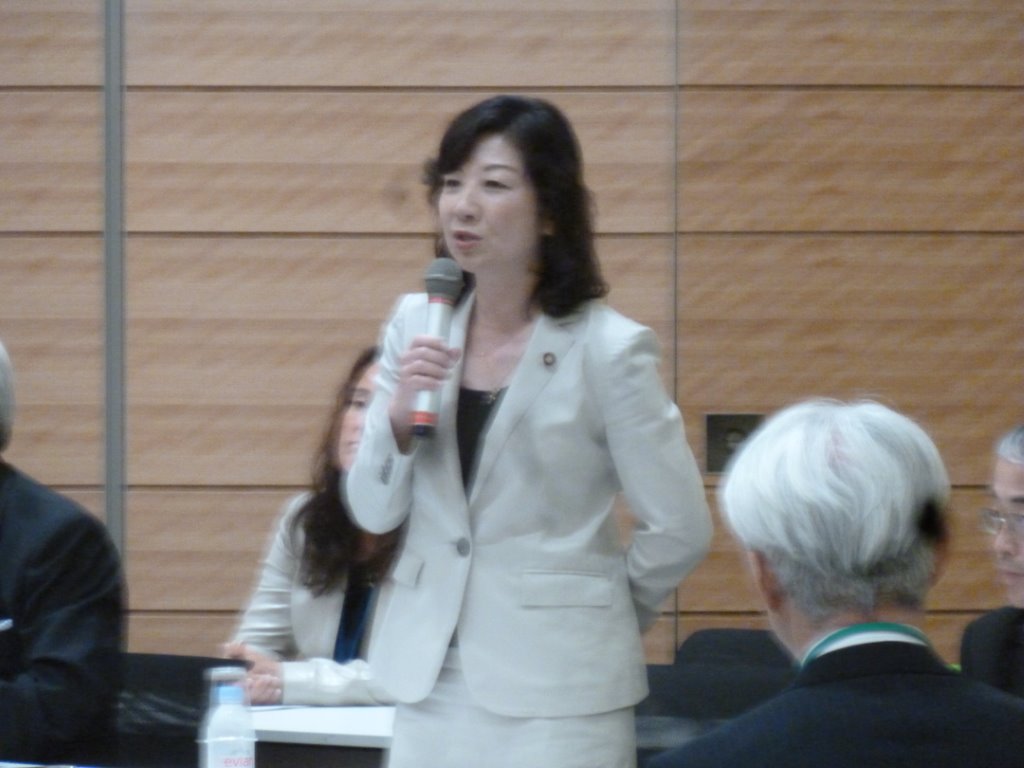 野田聖子議員 写真