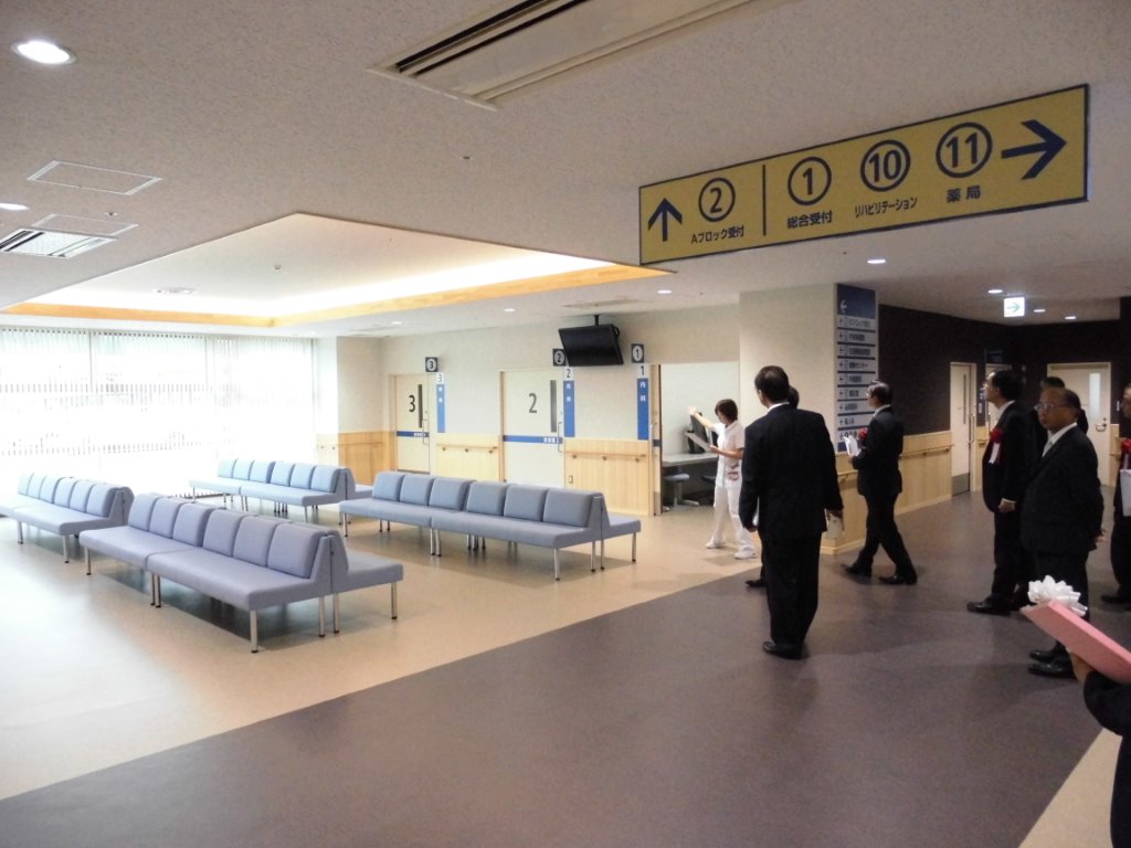 1階 広い外来 写真