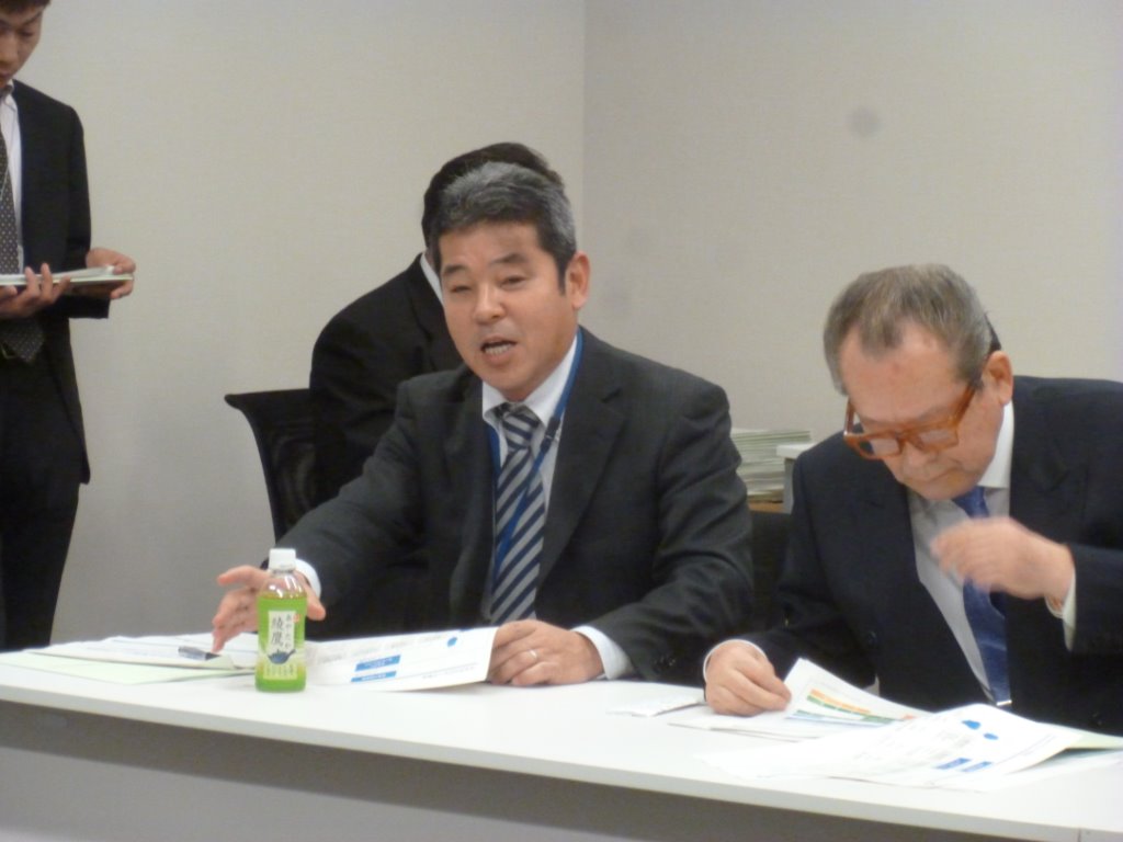 バス業界 任田社長 写真