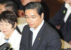 質問する山本（博）氏＝14日　参院復興特委