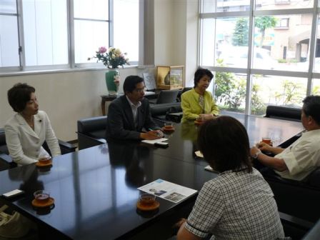 岸本・吉本徳島市議と地元企業訪問