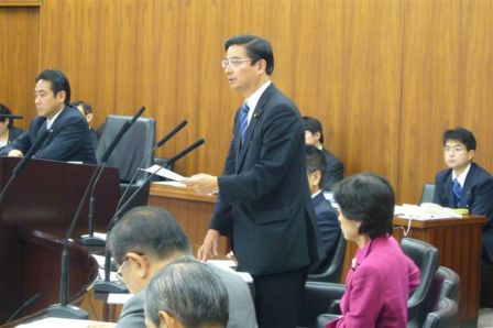 年金問題・食の安全で質問
