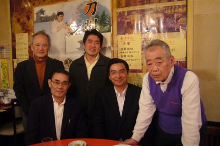 目黒三田会囲碁分科会メンバー(右端・塩崎先生)
