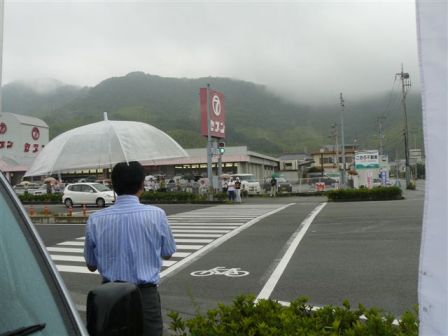 阿南市津乃峰セブン前