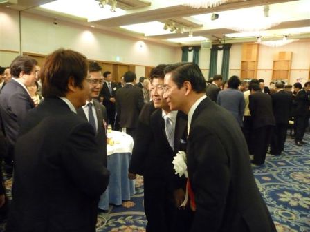 石川ひろたか候補を紹介