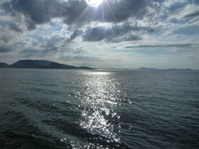 夕日に照らされた瀬戸内海