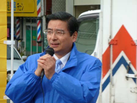 公明党の政策を訴える