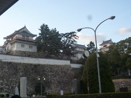 昼の福山城