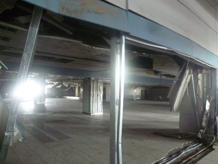 仙台空港被災した１階部分