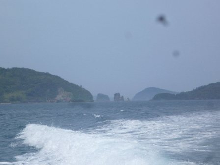 内航船から見る中ノ島（海士町）　