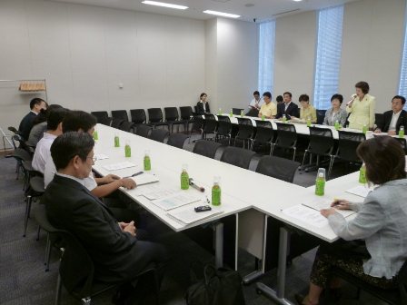 「子どもの育成支援委員会(池坊委員長)」