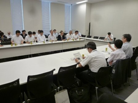 東海・東南海・南海地震による超広域災害対策PT(西本部長)