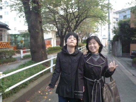 緑道を散歩(妻と)