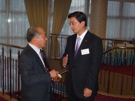 開会前の懇談