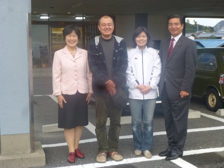 岡村理事長らと(平野市議)