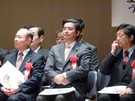 来賓として出席