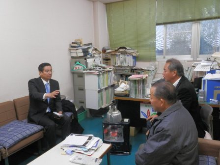 岩田支所長と懇談
