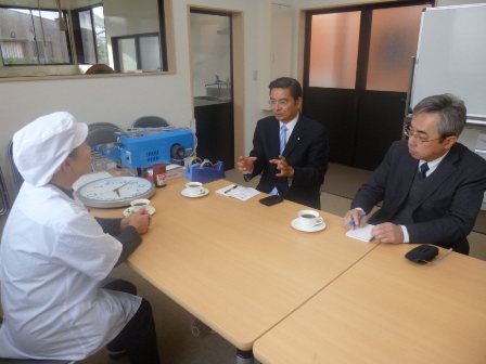 田口境港市議と