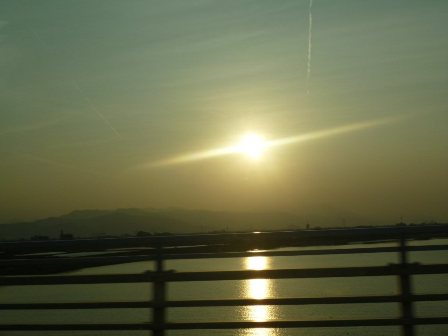 吉野川と夕陽