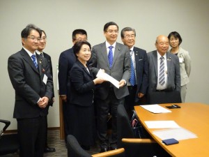 大西ふじこ市議ら7名の議員団