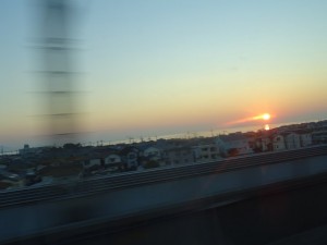 新幹線の夕陽