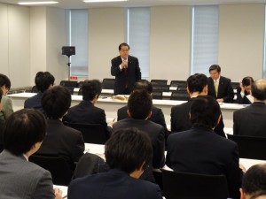 石田政調会長