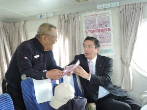 小手島を廻る郵便屋さん