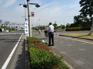 街頭演説　励ましの声をかけていただく