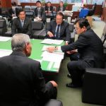 「四国新幹線整備促進期成会」の千葉会長らと共に赤羽国交大臣に要望(東京都)の様子3