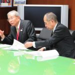 「四国新幹線整備促進期成会」の千葉会長らと共に赤羽国交大臣に要望(東京都)の様子4