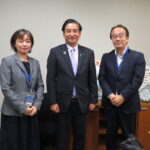医療的ケア児全国家族会の全国医療的ケアライン（アイライン）宮副（みやぞえ）和歩代表、内多勝康事務局担当と「交通バリアフリー等」で懇談（東京都）の様子5