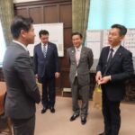 2期目当選　上定松江市長が公明党斉藤代表らに当選御礼・謝意（東京都）の様子4
